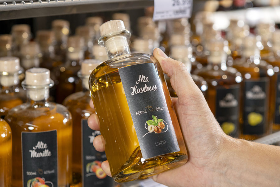 Alte Haselnuss Likör